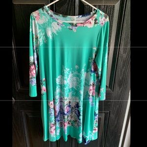 Bellamie mint floral swing dress. Size medium